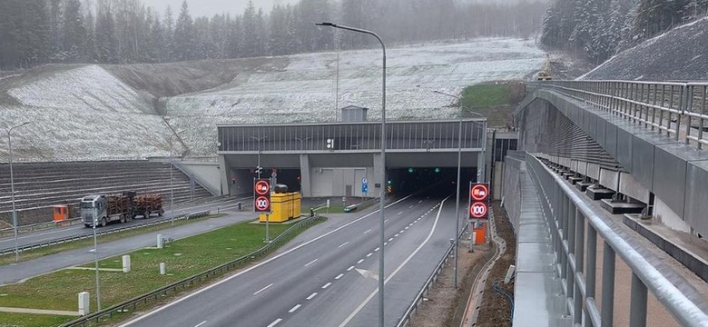 Duży ruch w kluczowym tunelu na S7. GDDKiA podaje dane