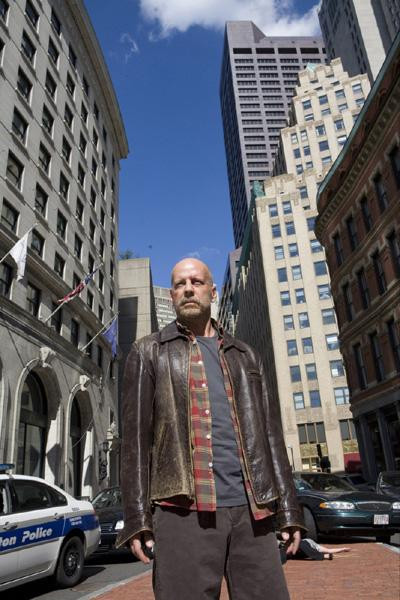 "Surogaci": Bruce Willis w fascynującej i przerażającej wizji przyszłości