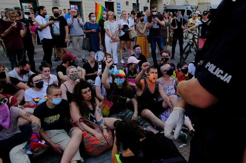 Protest tuż po aresztowaniu Margot na Krakowskim Przedmieściu