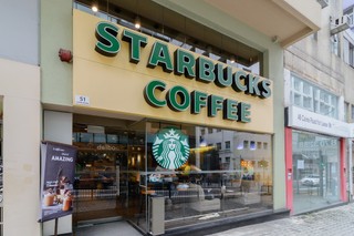 KE: Starbucks i Fiat zapłacą miliony za unikanie podatków