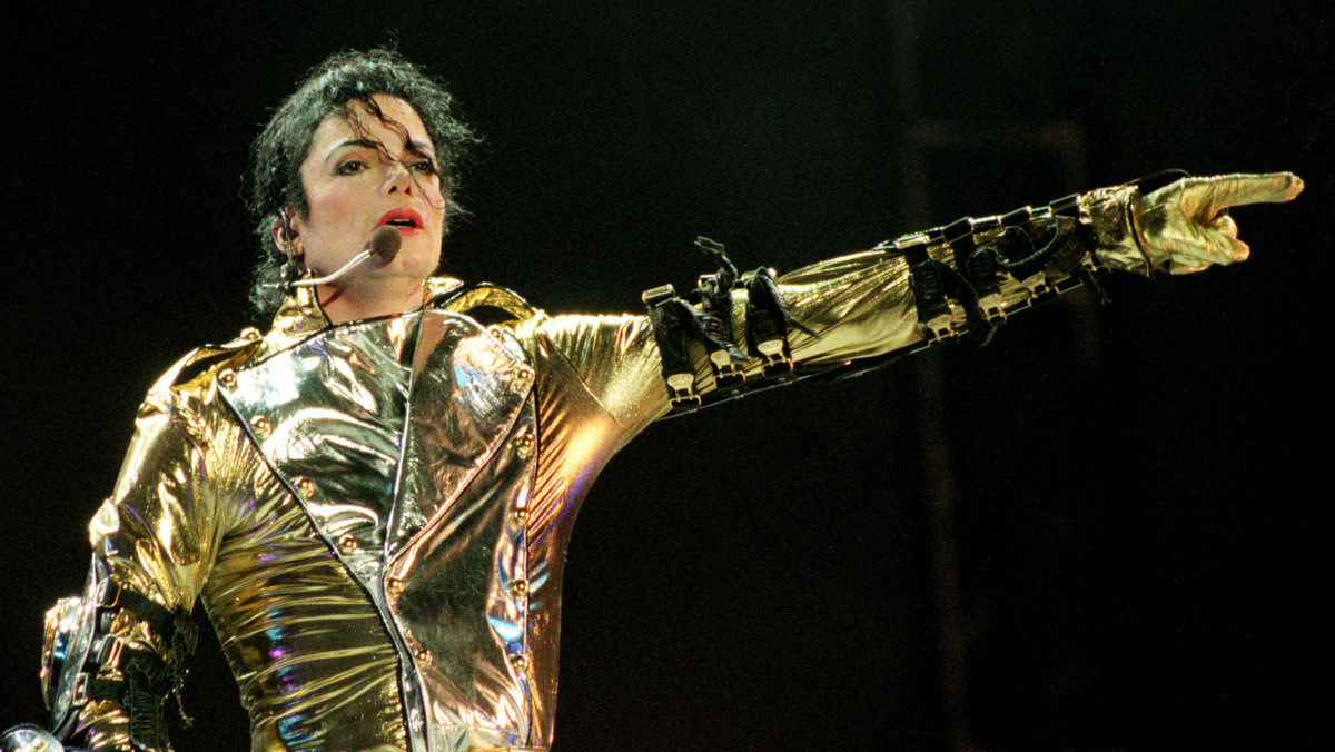 Układ choreograficzny w pamiętnym klipie "Smooth Criminal" Michaela Jacksona do dziś budzi podziw fanów oraz spędza sen z powiek wielu naukowców. Wszystko przez pytanie: w jaki sposób Królowi Popu udało się oszukać grawitację?