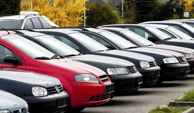 plac sa polovnim automobilima