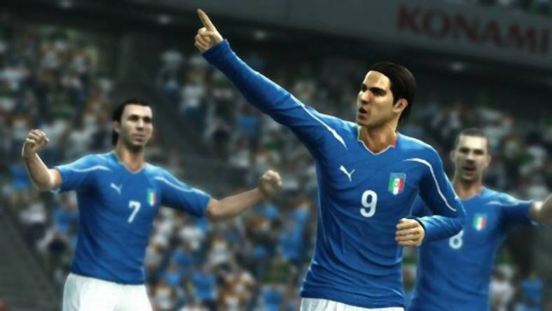 PES 2012 dobił do miliona sprzedanych kopii. FIFA 12 śmieje mu się w twarz