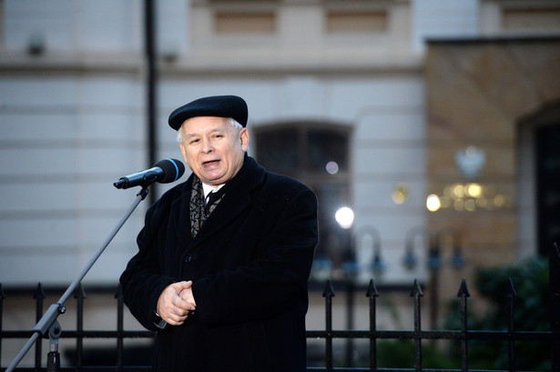 O tym, że możliwym rozwiązaniem problemu wokół TK jest uchwalenie "ustawy naprawczej", mówił w piątek prezes PiS Jarosław Kaczyński