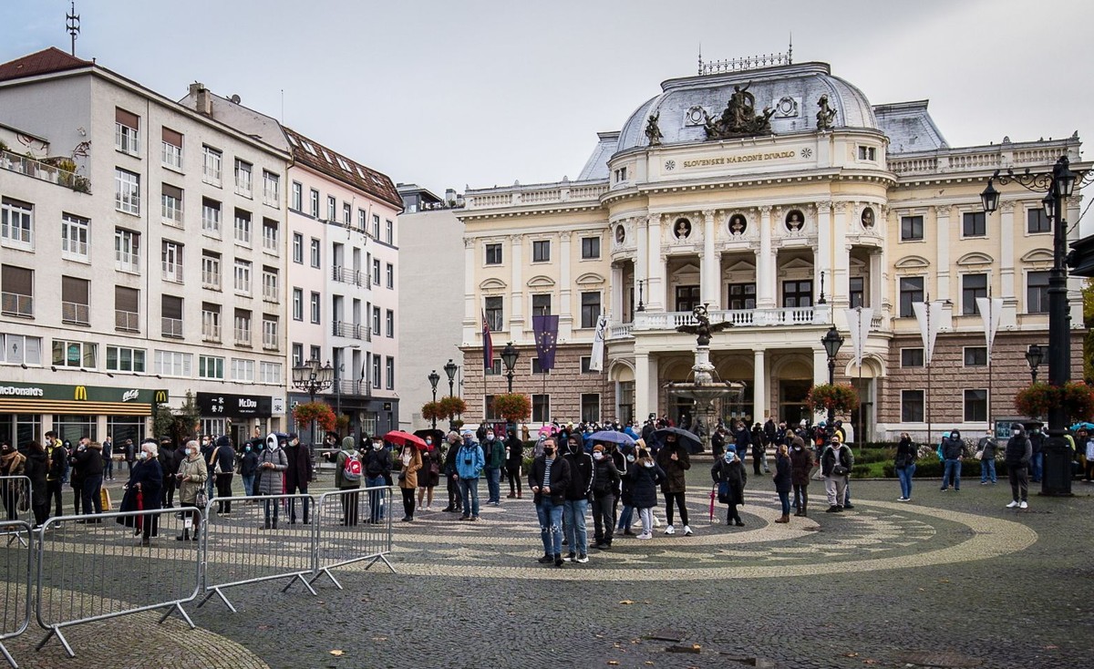 Kolejka do testów w Bratysławie