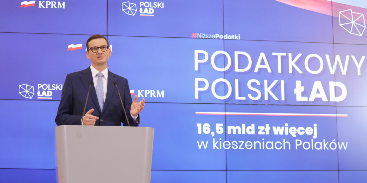 Premier Mateusz Morawiecki na konferencji poświęconej Polskiemu Ładowi. To właśnie ten program najmocniej namieszał w naszych pensjach.