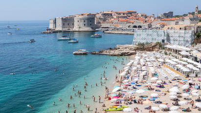 Opció a nyaralásra: turistafolyosót nyitnának a horvátok a legkedveltebb üdülőhelyek felé