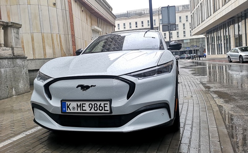 Ford Mustang Mach-E AWD 98 kWh