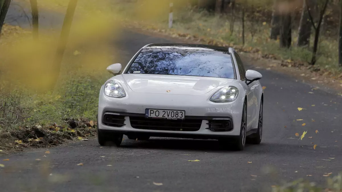 Porsche Panamera 4S