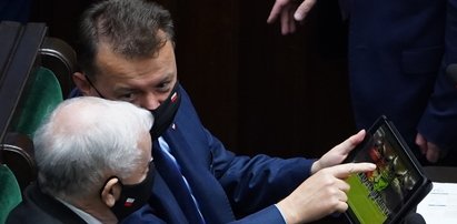 Co Kaczyński robił podczas głosowań w Sejmie? My już wiemy