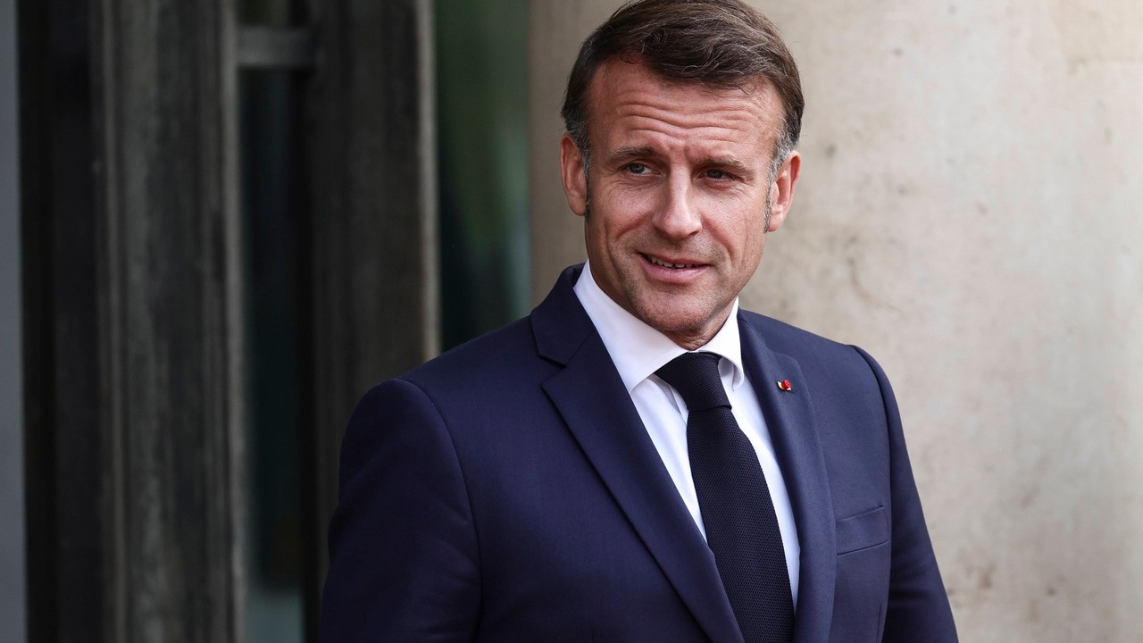 Emmanuel Macron podjął ryzyko i stanął na czele dyplomatycznej inicjatywy. Za nim poszły Wielka Brytania i Kanada. "To punkt dla francuskiej dyplomacji"