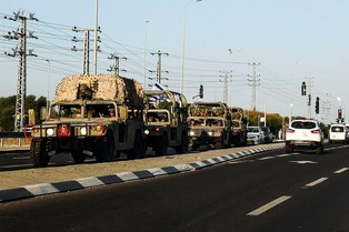 Izraelska armia przygotowuje się do ataku „z powietrza, morza i lądu” na Strefę Gazy