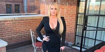 Jessica Simpson celebrates losing 100 pounds since giving birth