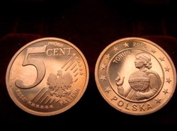 Uwaga na lewe euro z Matką Boską!