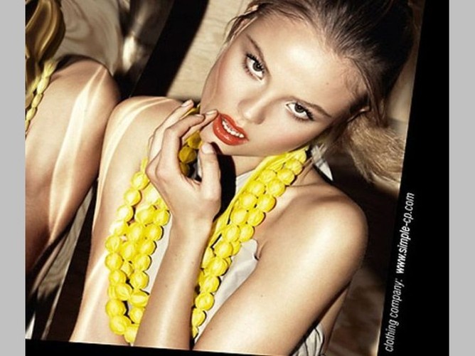 Magda Frąckowiak w kampanii Simple na sezon wiosna-lato 2011