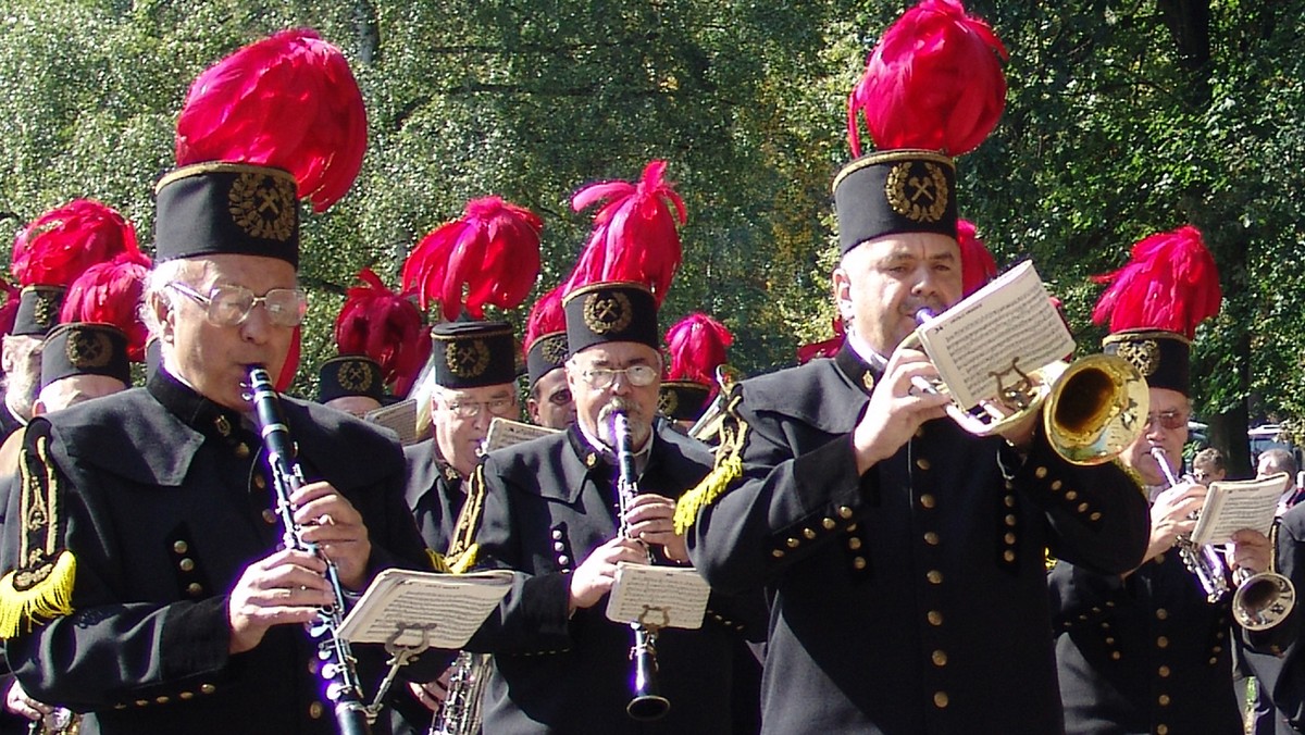 Zapraszamy do przeczytania cotygodniowego felietonu Marka Szołtyska pisanego śląską gwarą. Nasz autor jest pisarzem, publicystą, dziennikarzem, fotoreporterem, nauczycielem historii, ale przede wszystkim Ślązokiem i autorem wielu poczytnych książek o Śląsku.