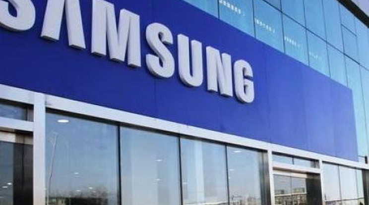 Egy igazán futurisztikus és egyedülálló termékkel áll elő a Samsung, jön az Odyssey sorozat legújabb tagja