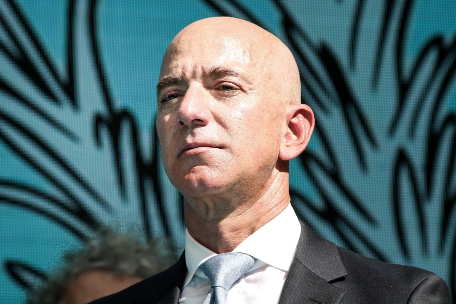 Jeff Bezos jest obecnie jedynym „centimiliarderem”, którego majątek przekracza 100 mld dol. Nowy tydzień na rynkach może jednak to zmienić