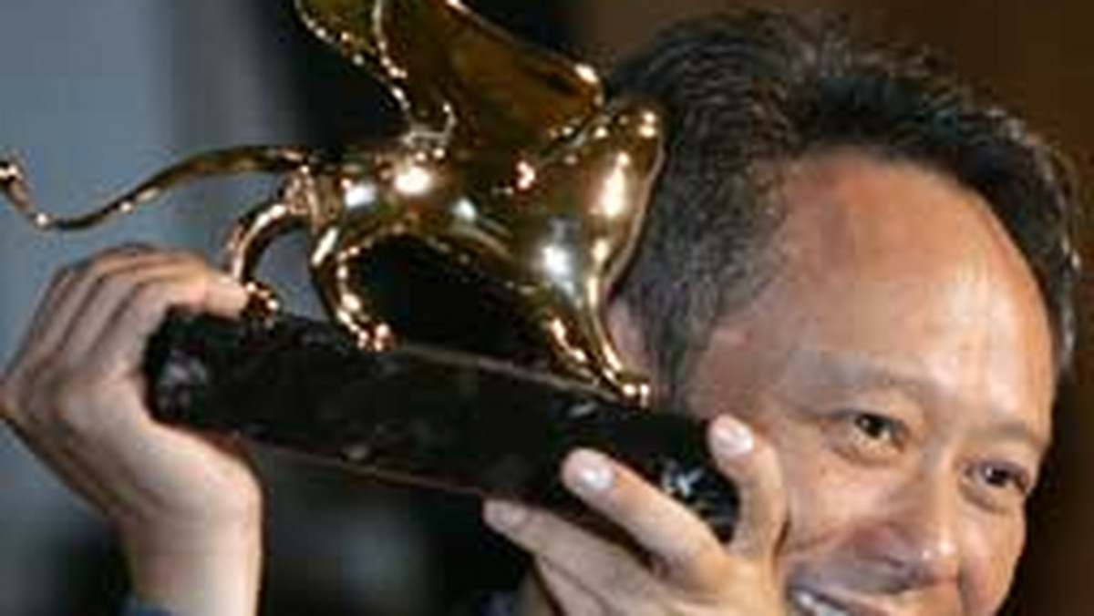 Złotego Lwa - nagrodę za najlepszy film 62. Międzynarodowego Festiwalu Filmowego w Wenecji - przyznano filmowi "Brokeback mountain" w reżyserii Anga Lee.