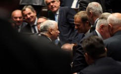 Kaczyński mówi o stawianiu zarzutów Tuskowi, a ten odpowiada: Może debata? O Polsce i pana insynuacjach