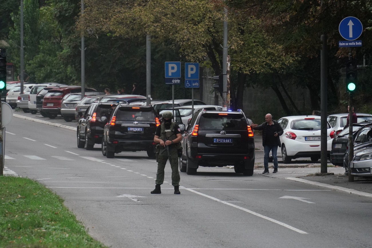 Kraj Pripremnog Ro I Ta Velji Nevolji Jake Policijske Snage Ispred