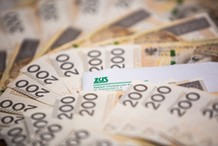 Emerytalna niespodzianka od ZUS. Specjalne, wcześniejsze świadczenie dla roczników 1949-1969