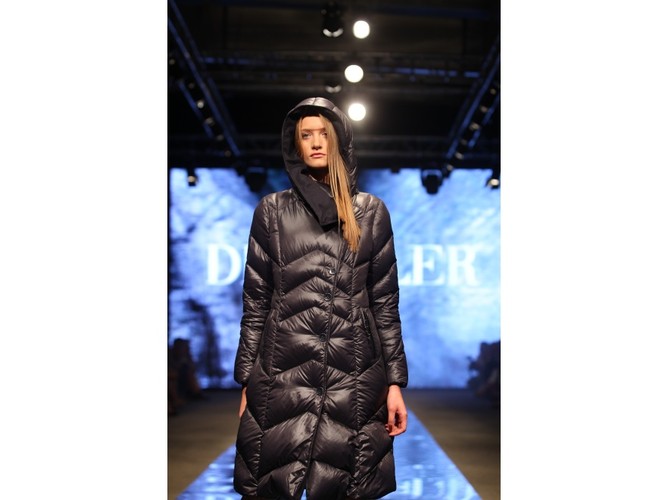 Jesień też może być piękna! Pokaz kolekcji Deni Cler na sezon jesień/zima 2011/2012.