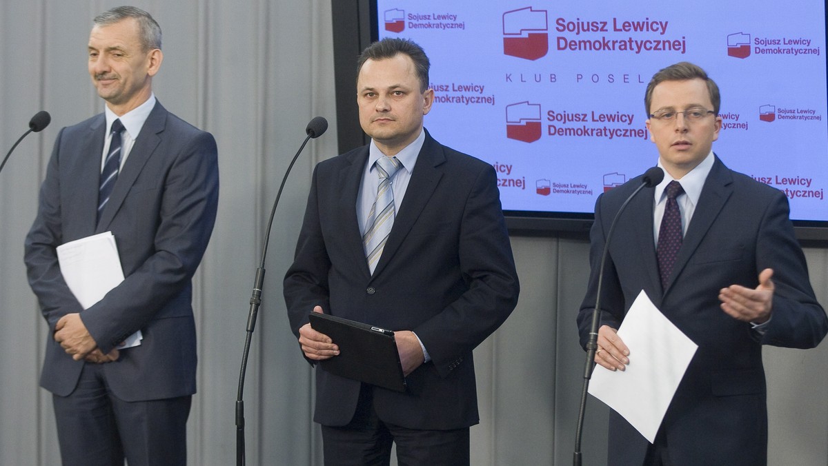 Rzecznik prasowy SLD Dariusz Joński powiedział na konferencji prasowej w Łodzi, że jego partia chce doprowadzić do nowelizacji ustawy refundacyjnej. Zdaniem Jońskiego ta ustawa to "knot", który doprowadzi do paraliżu służby zdrowia.