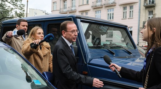 "Represje polityczne". Mariusz Kamiński stawił się w prokuraturze