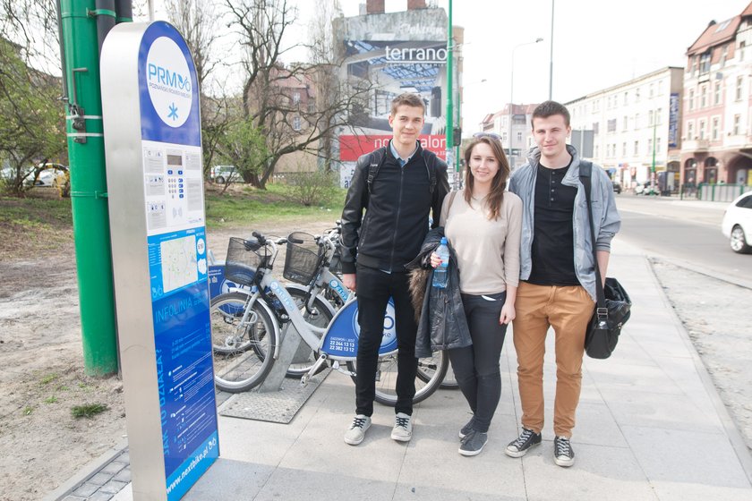 Adam Makowski 19 lat , Monika Dudzinska 19 lat i Arkadiusz Chachaj 19 lat