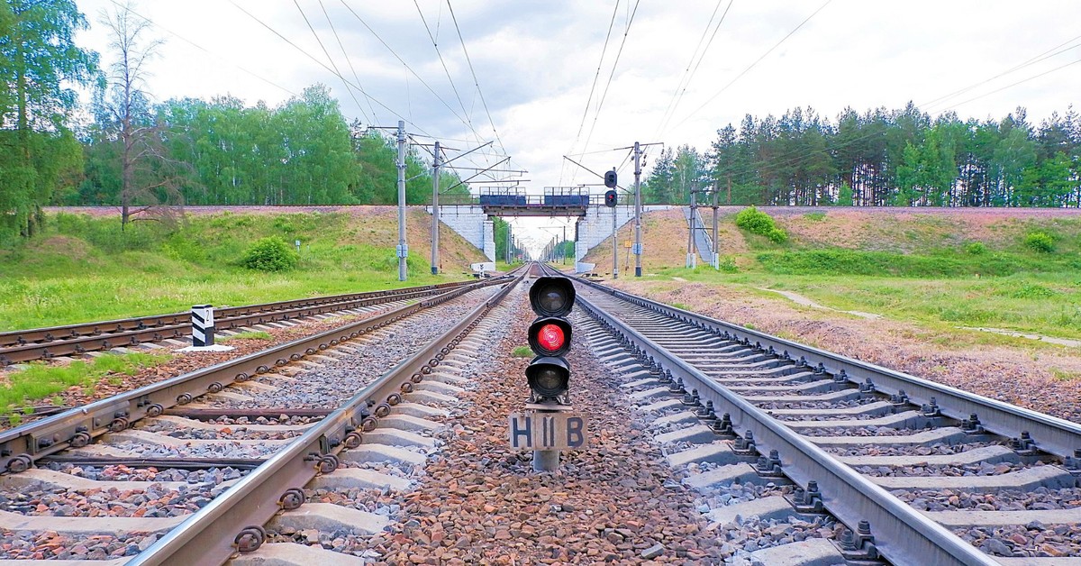 Bitwa między prawnikami o wielki kontrakt kolejowy. Kto przebuduje 100 km trasy Rail Baltica na Podlasiu?