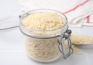 Ovaj trik sa običnim pirinčem osvežava prostorije i garderober – prirodno, dugo i bez hemikalija