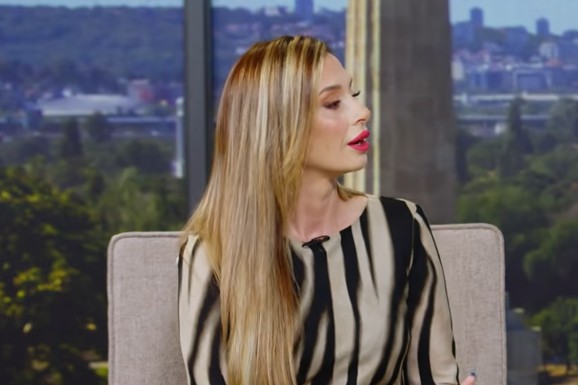 KAKO JULIJA OD MILICA? Pevačica otkrila kako je dobila estradno ime po kojem je svi znaju: "Našao je mene i moju najbolju drugaricu"