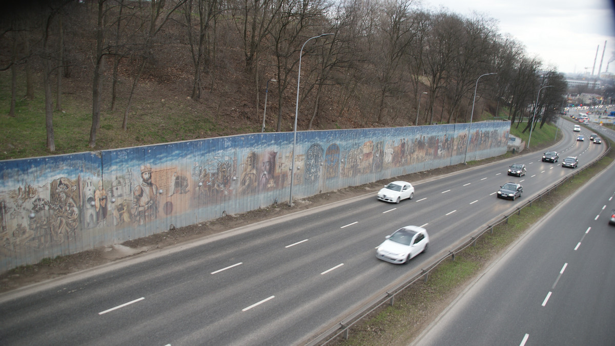 Sześć historycznych murali znajdujących się w Krakowie zostanie umytych. Prace mają rozpocząć się w najbliższych tygodniach. Koszt to 4,3 tysiące złotych. Urzędnicy nie planują jednak odmalowania wyblakłych elementów graffiti.