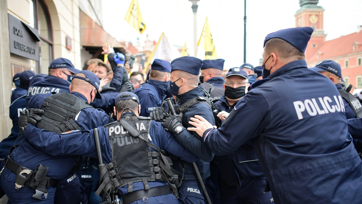 Strajk przedsiębiorców. Policja dementuje informacje o śmierci jednego z protestujących