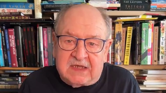 Spisovateľ Daniel Hevier.