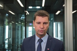 Piontkowski: Program Wsparcia Edukacji ma zachęcić NGO-sy do współpracy ze szkołami