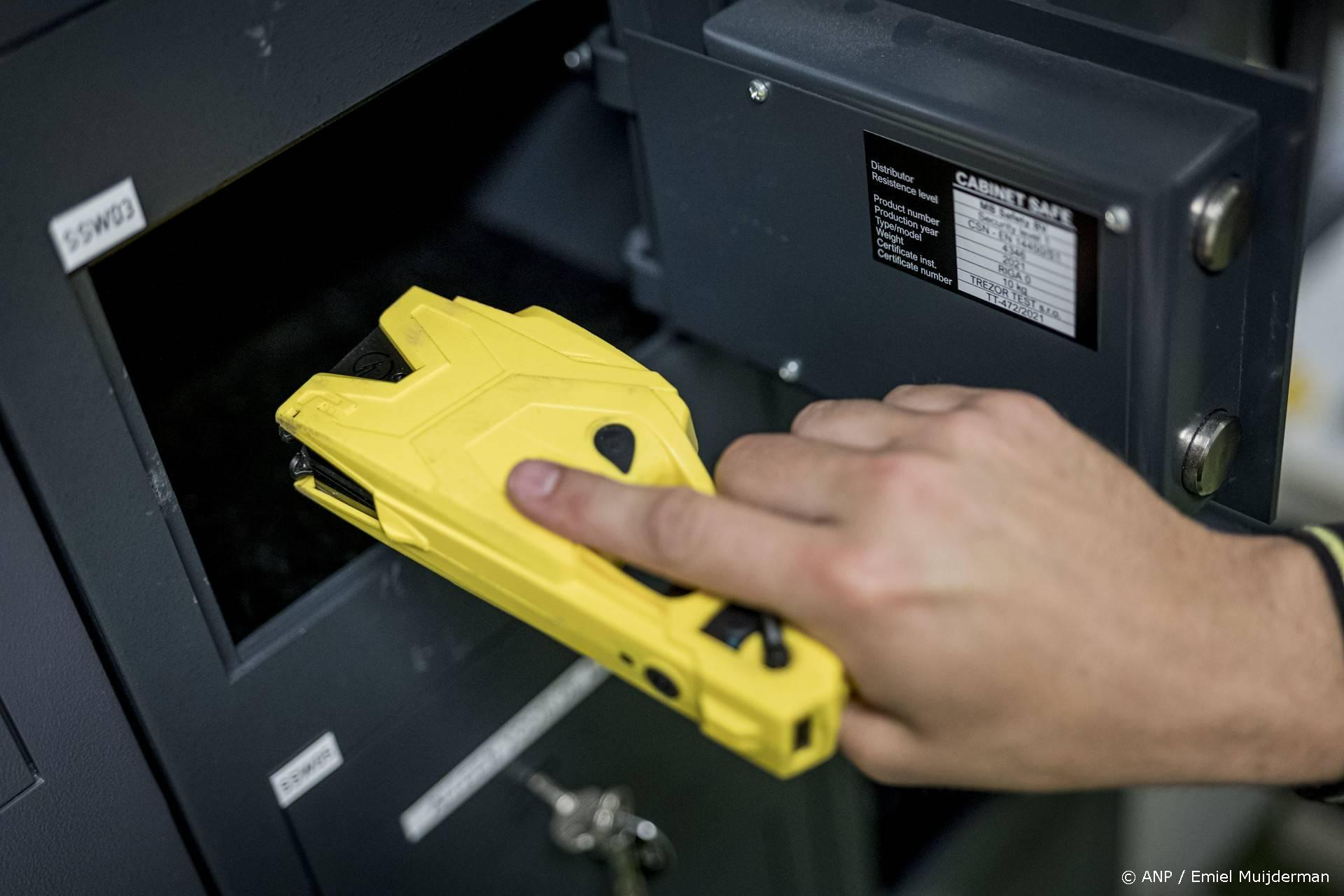 Politie taser: 94% geen ernstig letsel bij stroomstootwapen