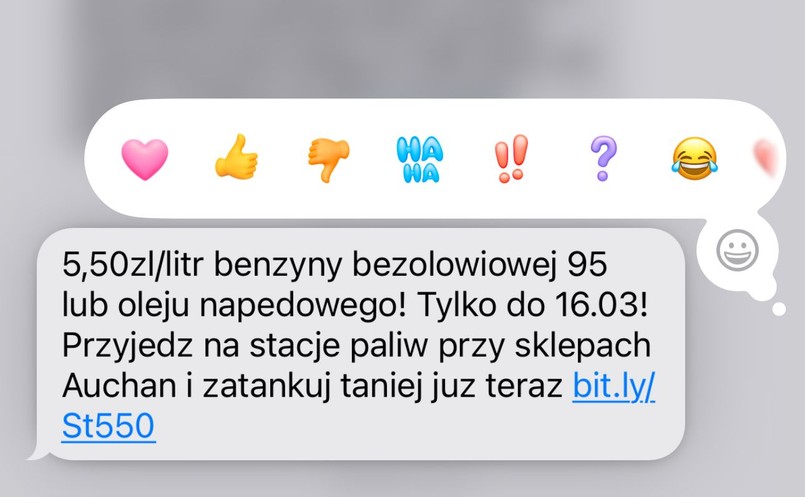 Sieć Auchan wysyła SMS-y z promocją na paliwo
