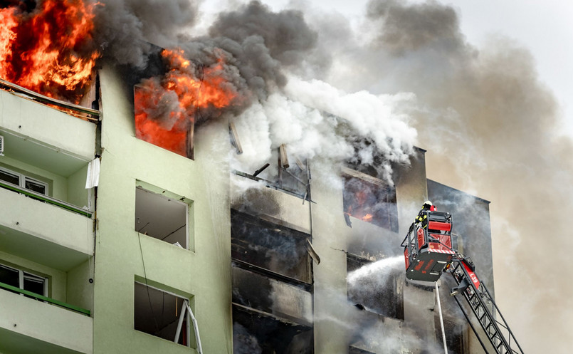 Dogaszanie pożaru zakończyło się w sobotę rano. Jak przekazał komendant straży pożarnej w Preszowie Jan Goliasz, kiedy tylko eksperci zakończą sprawdzanie konstrukcji budynku, do środka wejdą strażacy, żeby przeszukać wszystkie pomieszczenia.