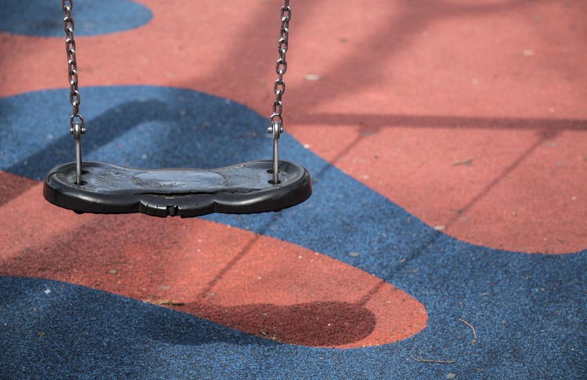 Prazno dečje igralište u Đenovi