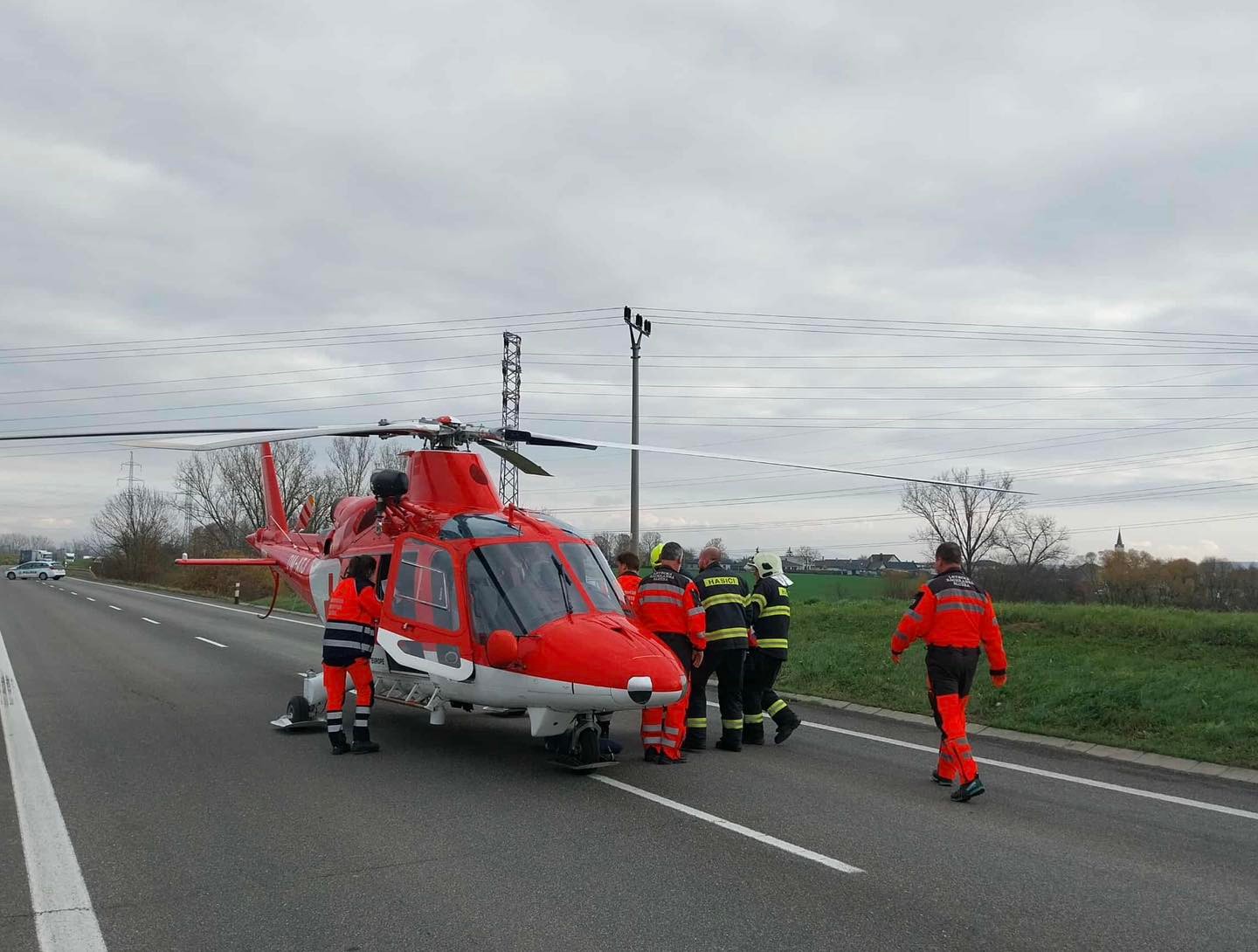 Pri Moldave nad Bodvou došlo k vážnej nehode.