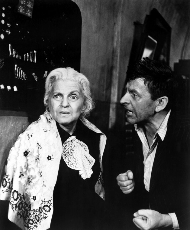 Ida Kamińska i Josef Kroner w filmie "Sklep przy głównej ulicy"