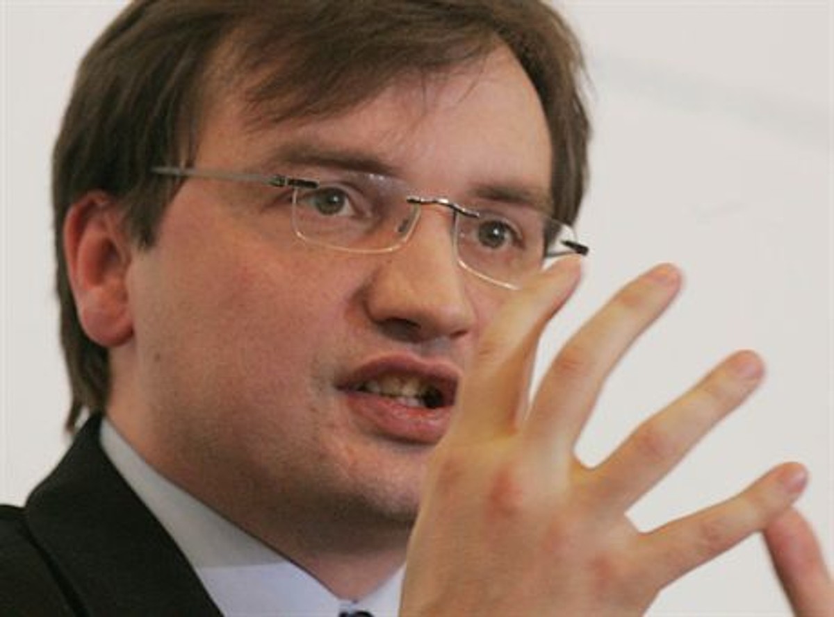 20.04.2006 Warszawa ministerstwo sprawiedliwoscinz konferencja prasowa ministra sprawiedliwosci Zbgniew Ziobro w sprawie zaskarzenia przez trybunal konstytucyjny  ustawy o zawodzie prawnikaFot.Piotr Kowalczyk