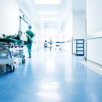 Már így is óriási hiány van egészségügyi szakdolgozóból, ősszel még többen mondhatnak fel