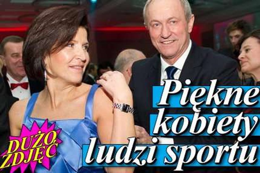 Piękne kobiety ludzi sportu. FOTY