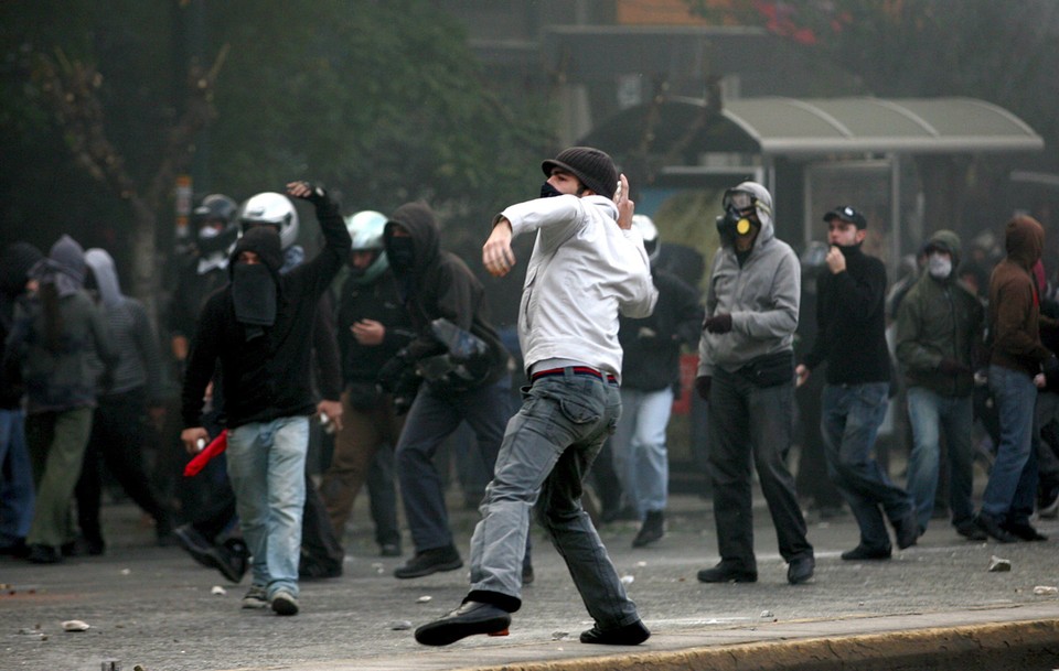 GREECE POLICE GUNFIRE