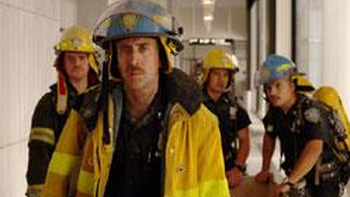 Producenci filmu "World Trade Center" postanowili przekazać ponad dwa i pół miliona dolarów na rzecz ofiar ataków z 11 września 2001 roku.