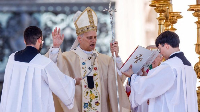 Papa Lav blagosilja vernike na kraju uskršnje mise | Foto: Reuters