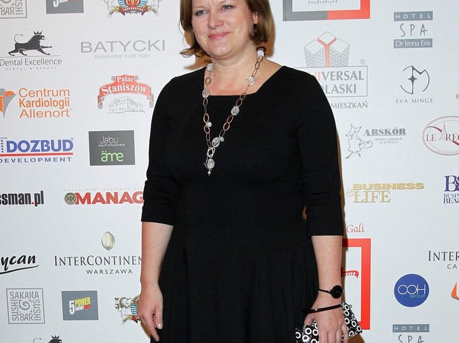 Marszałek Ewa Kierzkowska stosownie do funkcji - stonowana, ale z ciekawym dodatkiem